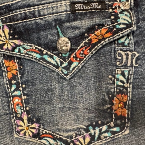 Miss Me Women's Blue Jeans - Picture 2 of 7